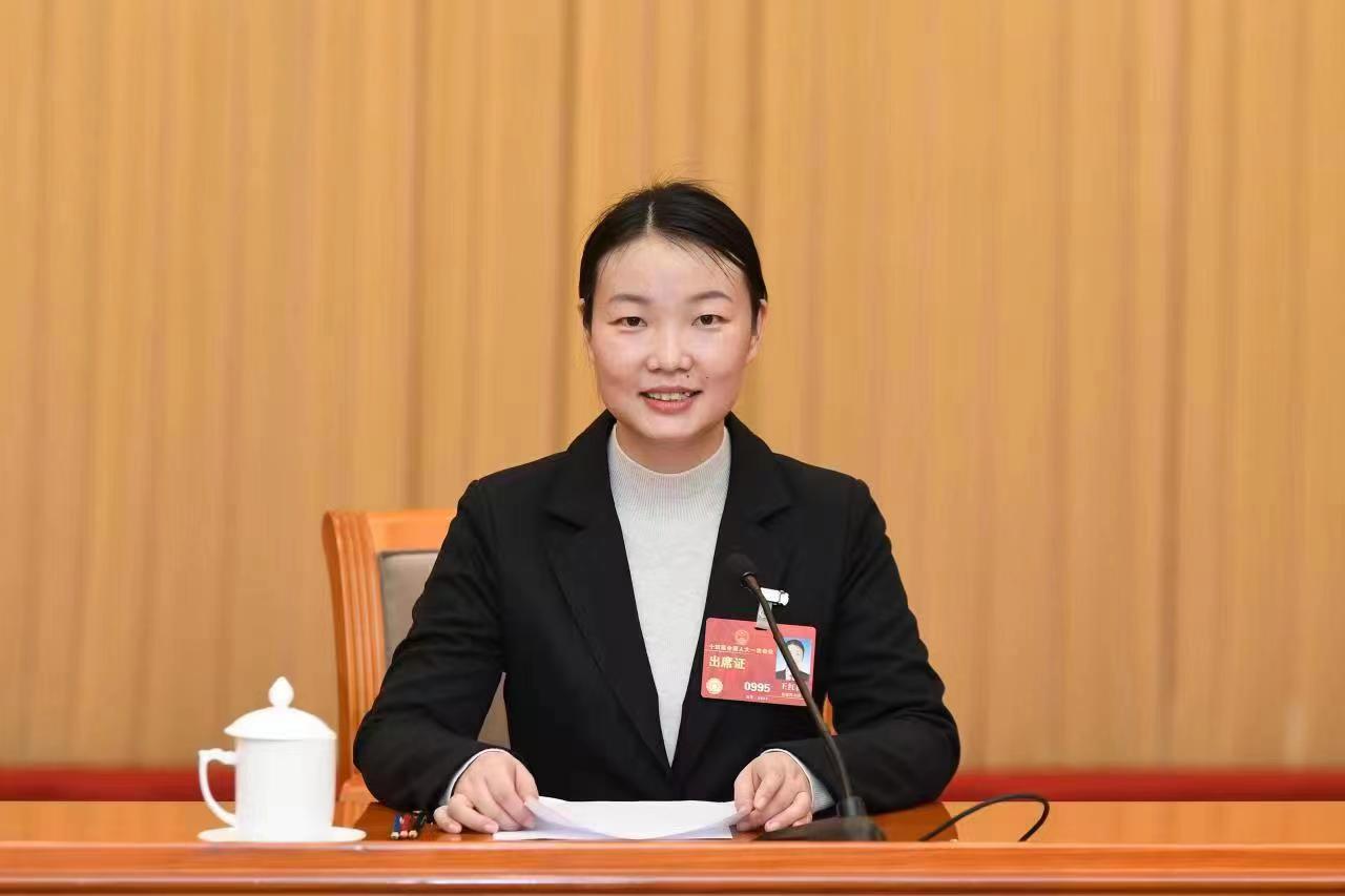 王红梅1.jpg